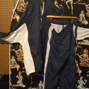 Nike windbreaker matching polyester lined bottom